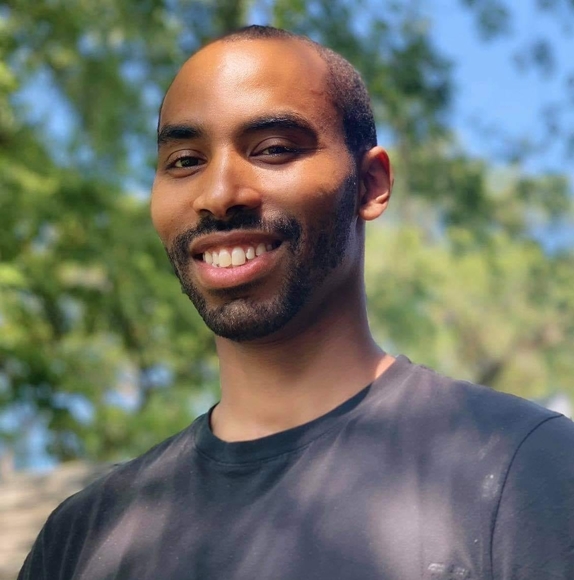 Profile Picture of David Farmer (@dsneed112) on Poshmark