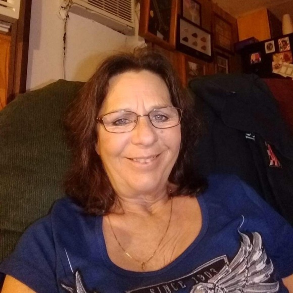 Profile Picture of Donna Ferrier (@donna_ferrier) on Poshmark