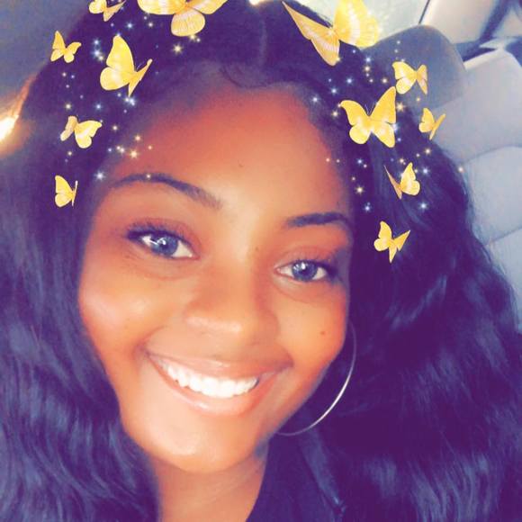 Profile Picture of Chrisannah Bailey (@chrisannahb) on Poshmark