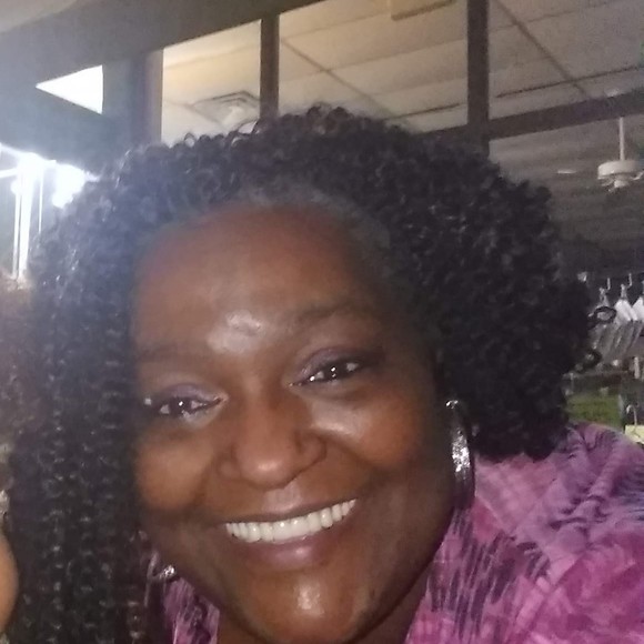 Profile Picture of Susan Hook (@susanhook401) on Poshmark