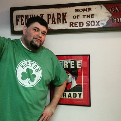Profile Picture of Mike LaRue (@MikeLaRueRocks) on Twitter