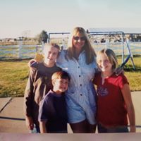 Profile Picture of Lori Perry  (@lori-perry-60) on Quora