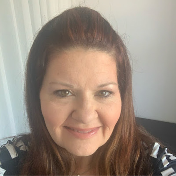 Profile Picture of Andrea Ballotta (@dedea57) on Poshmark