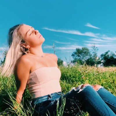 Profile Picture of Alyssa Walsh (@alyssaxwalsh) on Twitter