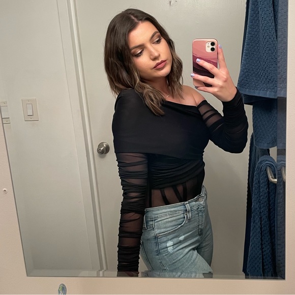 Profile Picture of Michaela Hladká (@m_hladka) on Poshmark