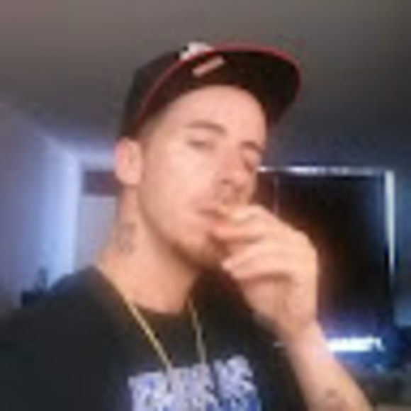 Profile Picture of Dustin Moore (@dustinmoore622) on Poshmark
