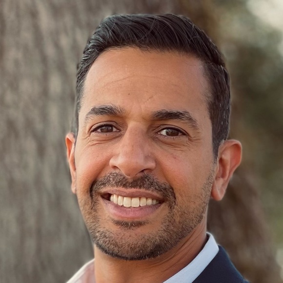 Profile Picture of Navin Kumar (@nvk289) on Poshmark