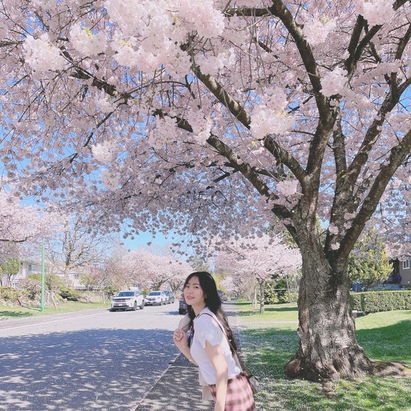 Profile Picture of Crystal Li (@maidou) on Poshmark