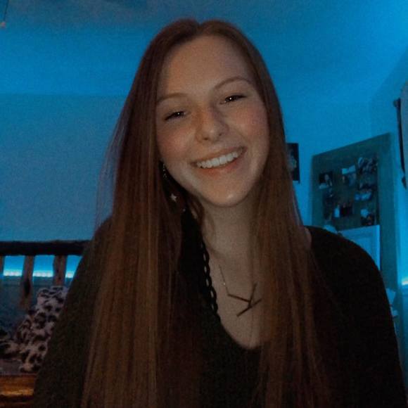 Profile Picture of Kylie Stary (@kylies0214) on Poshmark