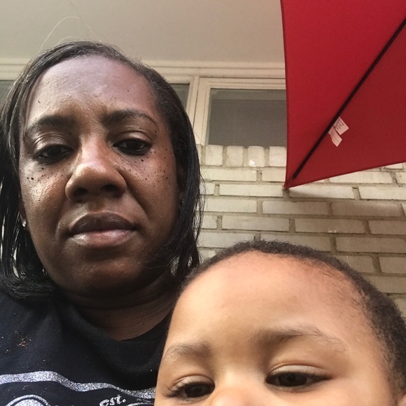 Profile Picture of Monique Webb (@momo4753) on Poshmark