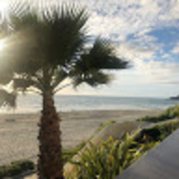 Profile Picture of Ella Leydecker (@ellaleydecker) on Poshmark