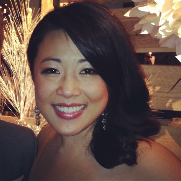 Profile Picture of Jiaojiao Shen (@jjscloset319) on Poshmark