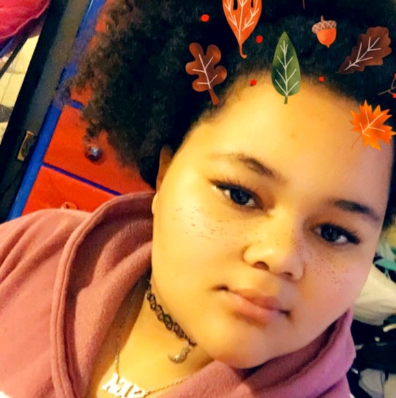 Profile Picture of Dixie Johnson (@twixiebaby) on Poshmark