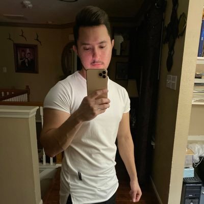 Profile Picture of Bryan Armendariz (@obeisancee) on Twitter