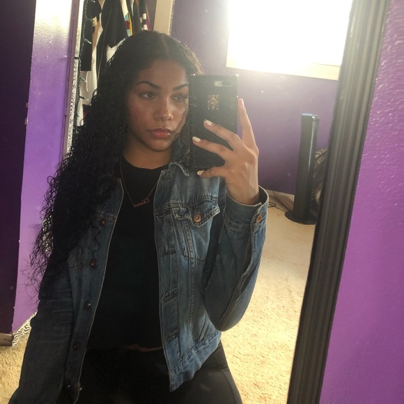 Profile Picture of Adrianna Carter (@adrianna1129) on Poshmark