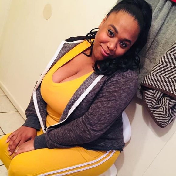Profile Picture of Kelsie Mitchell (@kelzmitchell) on Poshmark