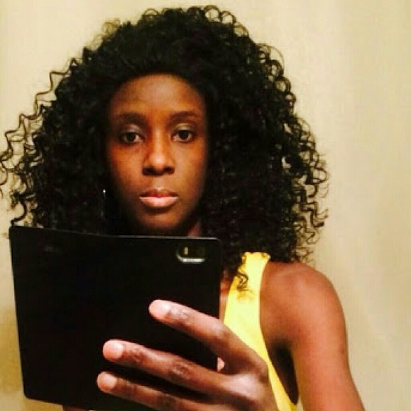 Profile Picture of Awa Manneh (@lovelyawa83) on Poshmark