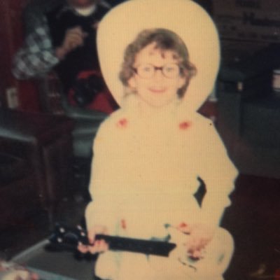 Profile Picture of Shannon Holt Harris (@ShanHoltHarris) on Twitter
