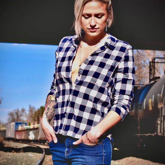 Profile Picture of Alexandra Tidwell (@alycmyra) on Poshmark