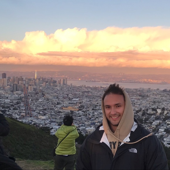 Profile Picture of Felipe Fierro (@felipe_fierro) on Poshmark