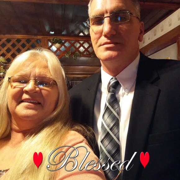 Profile Picture of Ann Cooley (@anncool) on Poshmark