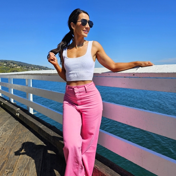 Profile Picture of Kara Corey (@karacorey) on Poshmark