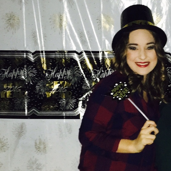 Profile Picture of Alexandra Lafont (@alexlafont) on Poshmark