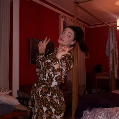 Profile Picture of Lucy Shanahan (@Lucy38280092) on Twitter