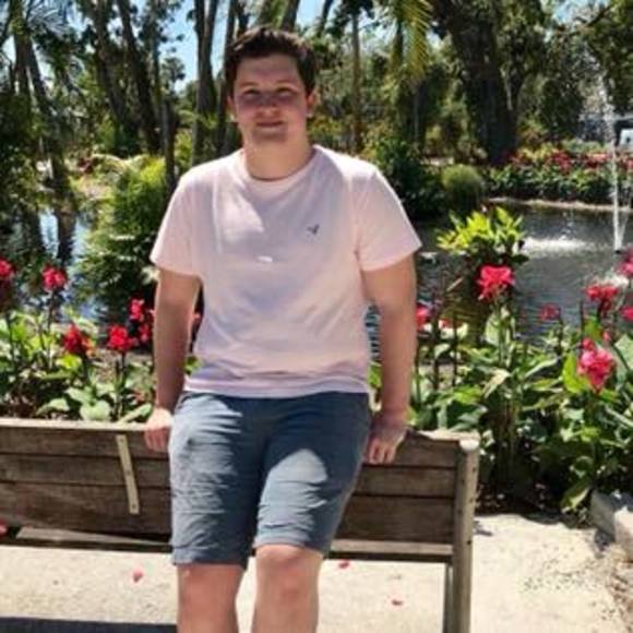 Profile Picture of Luke Dotson (@lukedotson367) on Poshmark