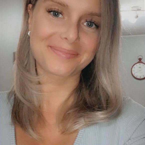 Profile Picture of Érika Lévesque (@eribasket) on Poshmark