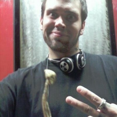 Profile Picture of Brian Farless (@lordfarl3ss) on Twitter