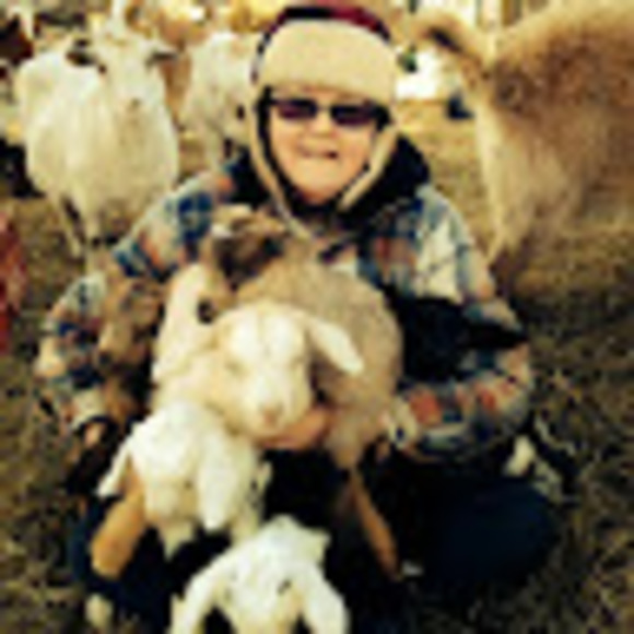 Profile Picture of Michelle Belland (@mmbella155) on Poshmark