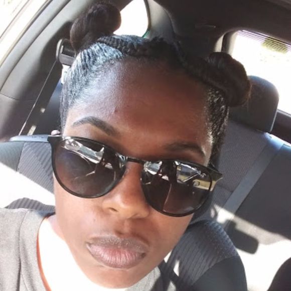 Profile Picture of Melvina Chaney (@vinavendetta) on Poshmark