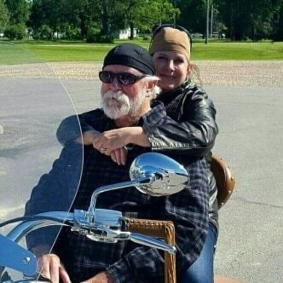 Profile Picture of Nancy Cook (@chaskuk) on Poshmark