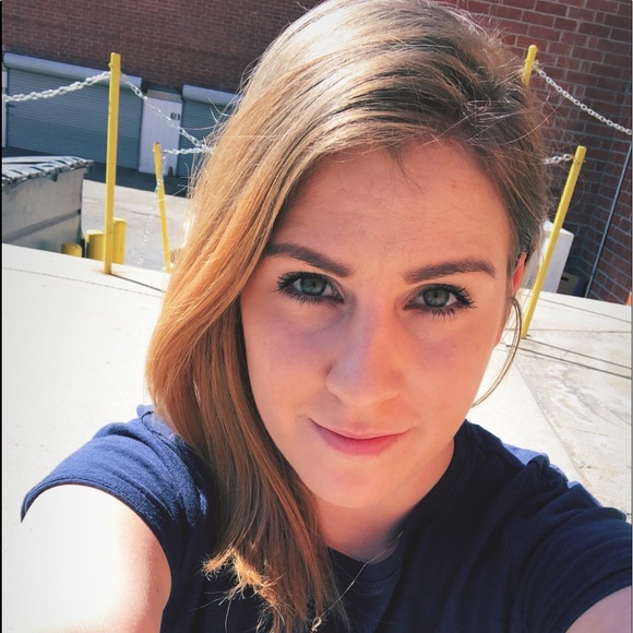 Profile Picture of Sarah Sleight (@sarahsleight) on Poshmark