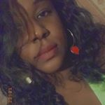 Profile Picture of Shelly (@lareinerachel) on Instagram