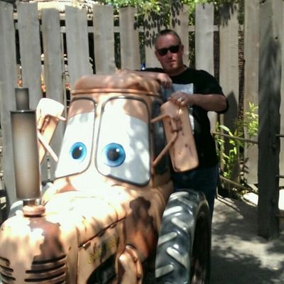 Profile Picture of Robert Simons (@robertsimons191) on Twitter