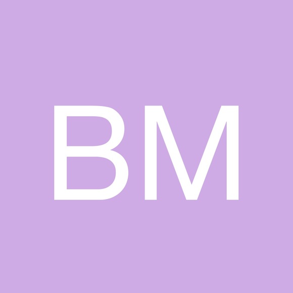 Profile Picture of Bianca Matonti (@biancacm89) on Poshmark