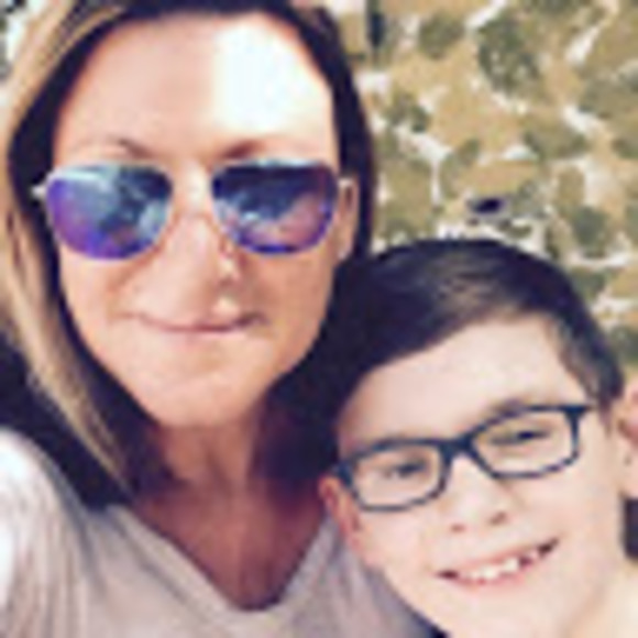 Profile Picture of Jill Potts (@jill62229) on Poshmark