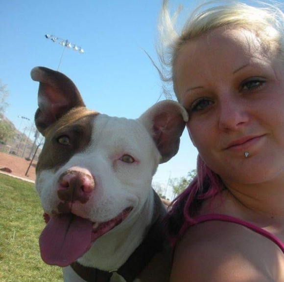 Profile Picture of Michaele Knauff (@pynxter) on Poshmark