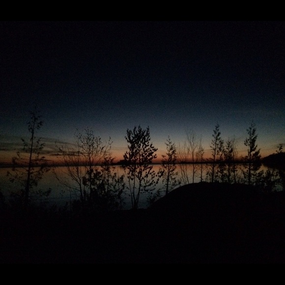 Profile Picture of Emily Andrews (@emrandrews) on Poshmark