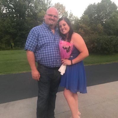 Profile Picture of Robert R Cundiff (@CreekDog93) on Twitter