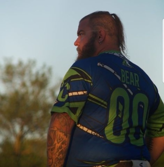 Profile Picture of Daniel Pegelow (@terryelb03) on Poshmark