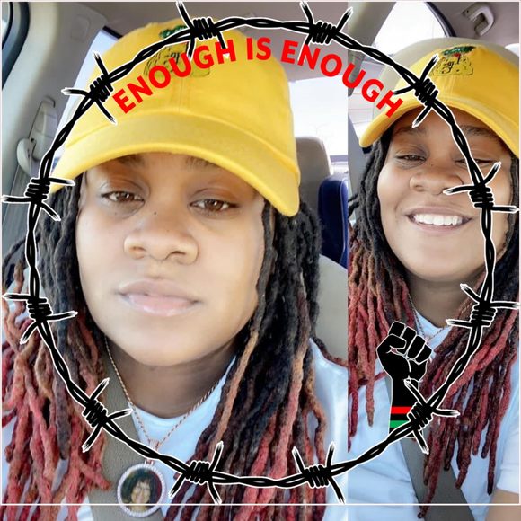 Profile Picture of Cymone Lee (@m0niebabe_) on Poshmark