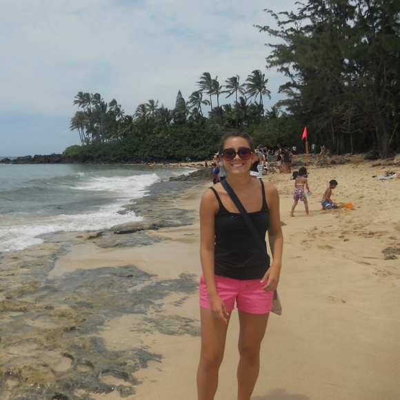 Profile Picture of Kayla Virts (@kaylamarie__) on Poshmark