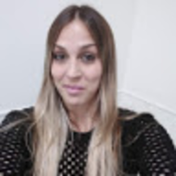 Profile Picture of Christina Champeau (@c_champeau) on Poshmark
