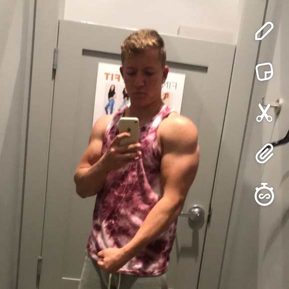 Profile Picture of Josh Wellingtin (@llraymondll) on Poshmark
