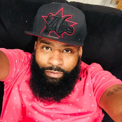 Profile Picture of Mike Bee (@sheek73) on Twitter