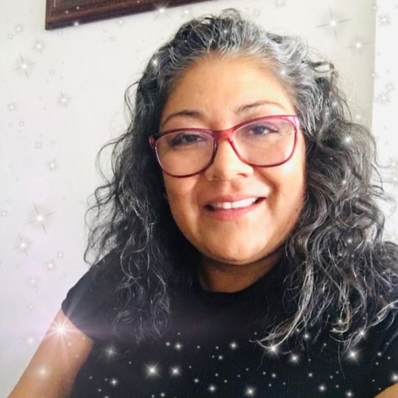 Profile Picture of Gracie Speaker (@graciespeaker) on Poshmark