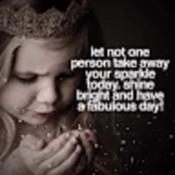 Profile Picture of Mary Guye (@maryguye95) on Poshmark